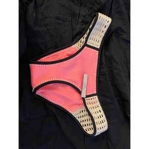 NWT Victoria’s Secret bathing suit bottom (s)